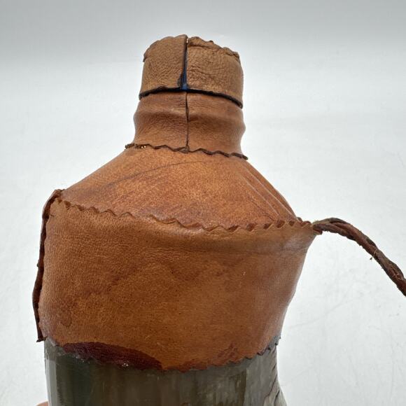 Vintage Black Powder Horn Gunpowder Muzzleloader Flask High Polish w/ Strap Stop - Picture 4 of 10